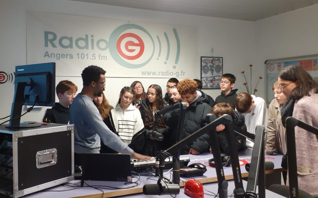Collège Les Fontaines - 06 05 2025 Les Ateliers Radio G! Collège Les Fontaines - 06 05 2025